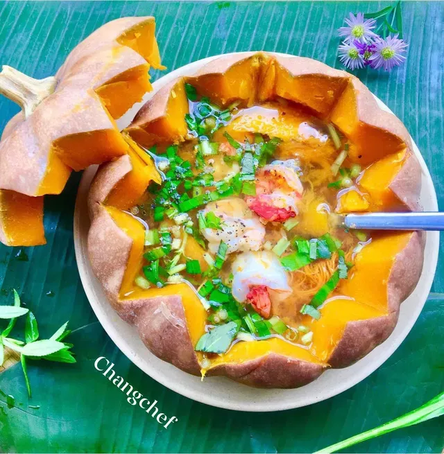 Canh sườn nấu chua