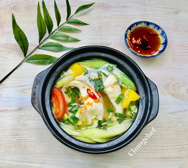 Canh sườn nấu chua