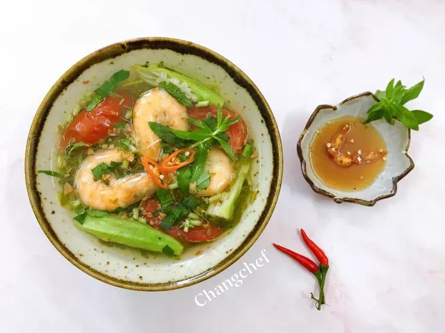 Canh sườn nấu chua