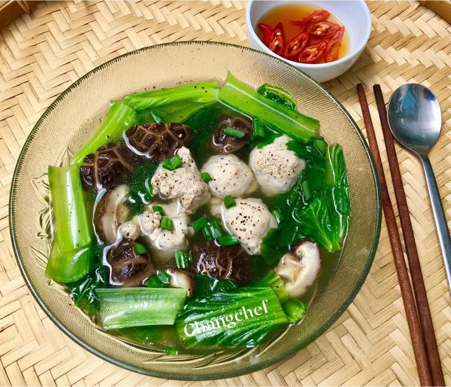 Canh sườn nấu chua