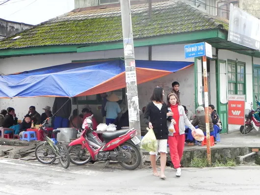 Cay giòn bánh mì xíu mại Đà Lạt