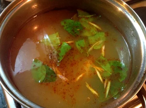 [Chế biến]- Ăn canh Tom Yum, nguôi nỗi nhớ Thái Lan