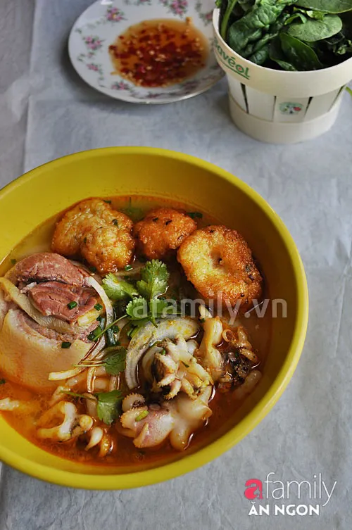 [Chế biến] – Bánh canh chả mực, món ngon cuối tuần