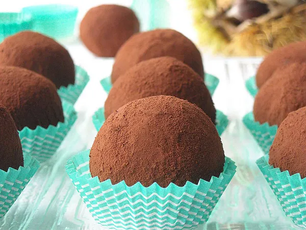 [Chế biến] – Bánh kem chocolate hạnh nhân