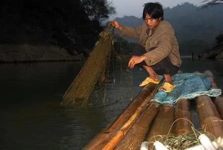 [Chế biến]-Cá bống kho nước dừa tiêu xanh