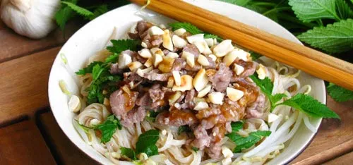 [Chế biến]-Phở trộn xốt me chua