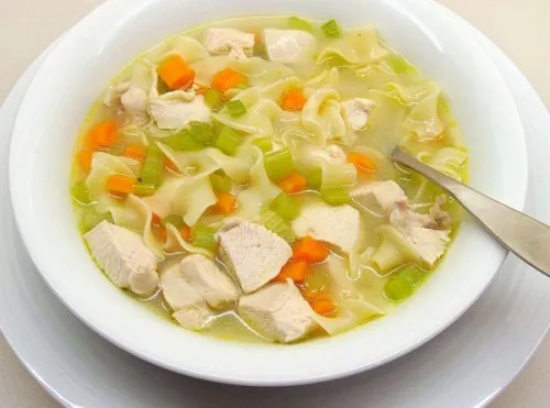 [Chế biến] – Soup gà mì ống – đơn giản mà thật ngon