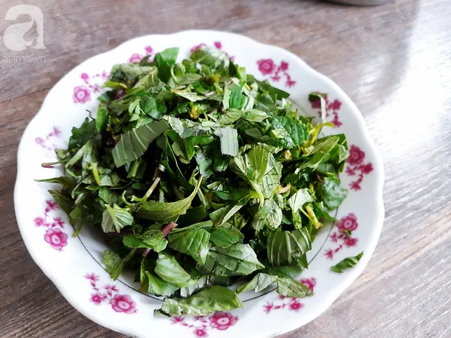 Chưa đầy nửa tháng mang món nộm này đi làm ăn trưa, da tôi sáng hồng rạng rỡ, ai cũng hỏi xin bí quyết!