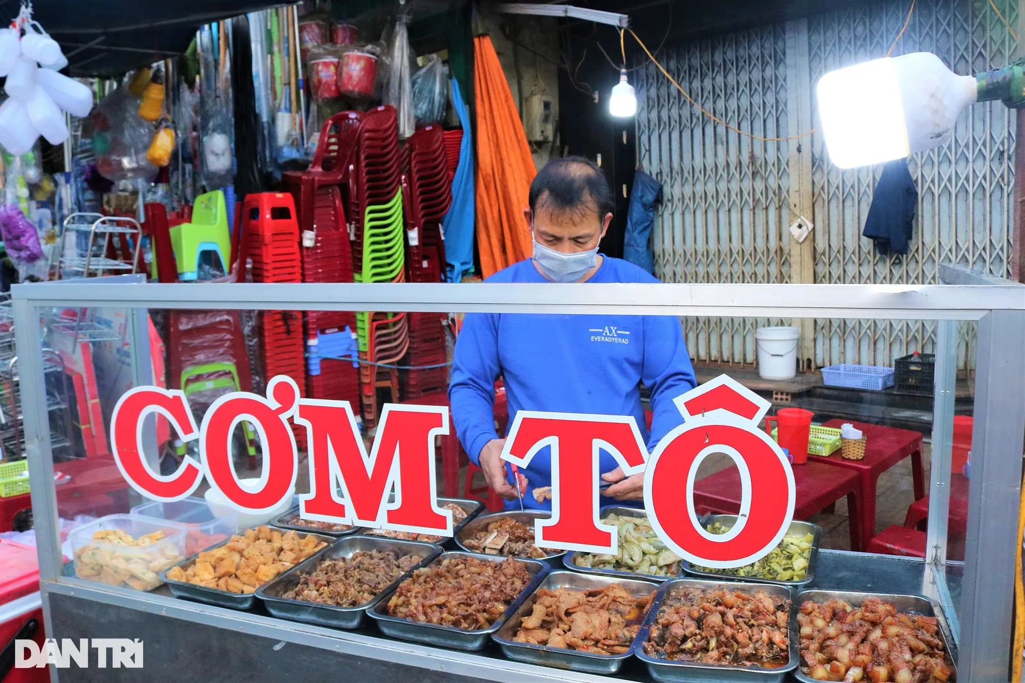 Cơm tô phố núi chinh phục du khách check-in, một quán bán 300 suất mỗi ngày