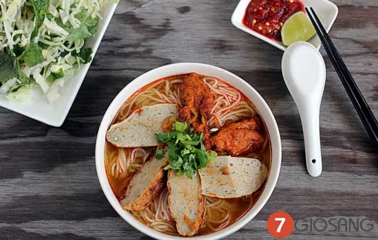 Địa chỉ cuối tuần: Ba kiểu bún chả cá ở Sài Gòn