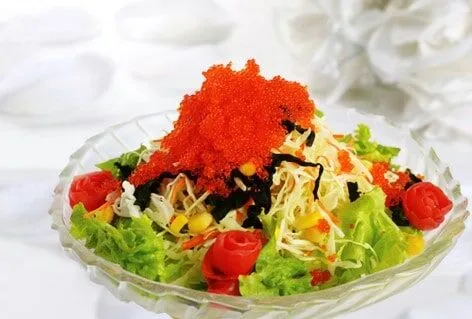 Hướng dẫn cách làm salad rong biển trứng cua ngon mê ly y hệt nhà hàng