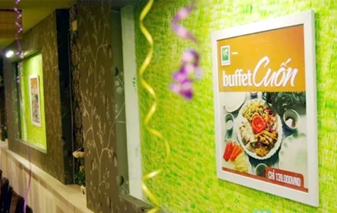 Mới lạ buffet cuốn ở Hà Nội