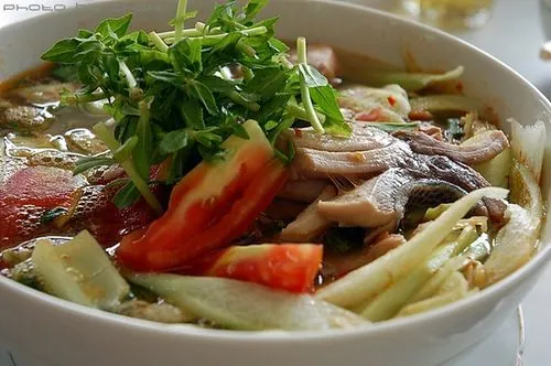 Ngọt lành canh cá Quỳnh Côi