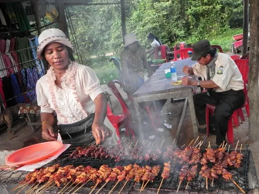 Những món nên thử khi du lịch Campuchia