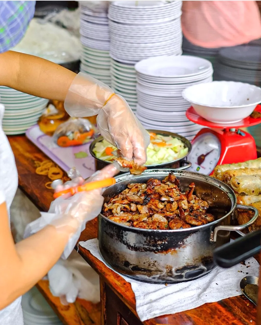 ‘Phù phép’ nguyên liệu đơn giản thành loạt món ăn đẹp như tranh, cô nàng 9X khiến dân mạng ngả mũ thán phục