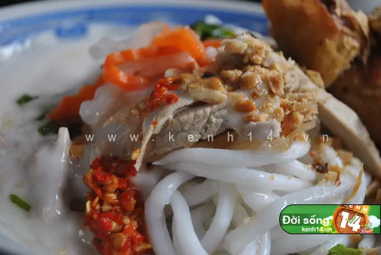 Sài Gòn: Bánh tằm bì – đặc sản miền Tây ở chợ Bàn Cờ