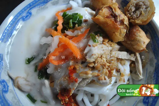 Sài Gòn: Bánh tằm bì – đặc sản miền Tây ở chợ Bàn Cờ