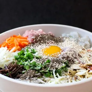 Salad củ sắn cà rốt