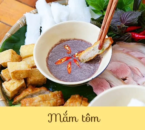 Tết sắp đến rồi, chị em tham khảo ngay cách cắt xếp nem chua đơn giản mà bắt mắt này thôi!