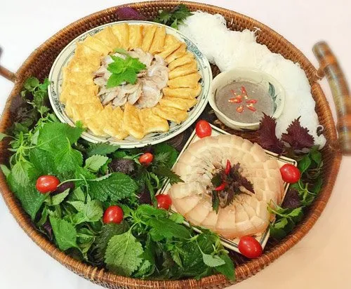 Thịt gà hấp nấm hương