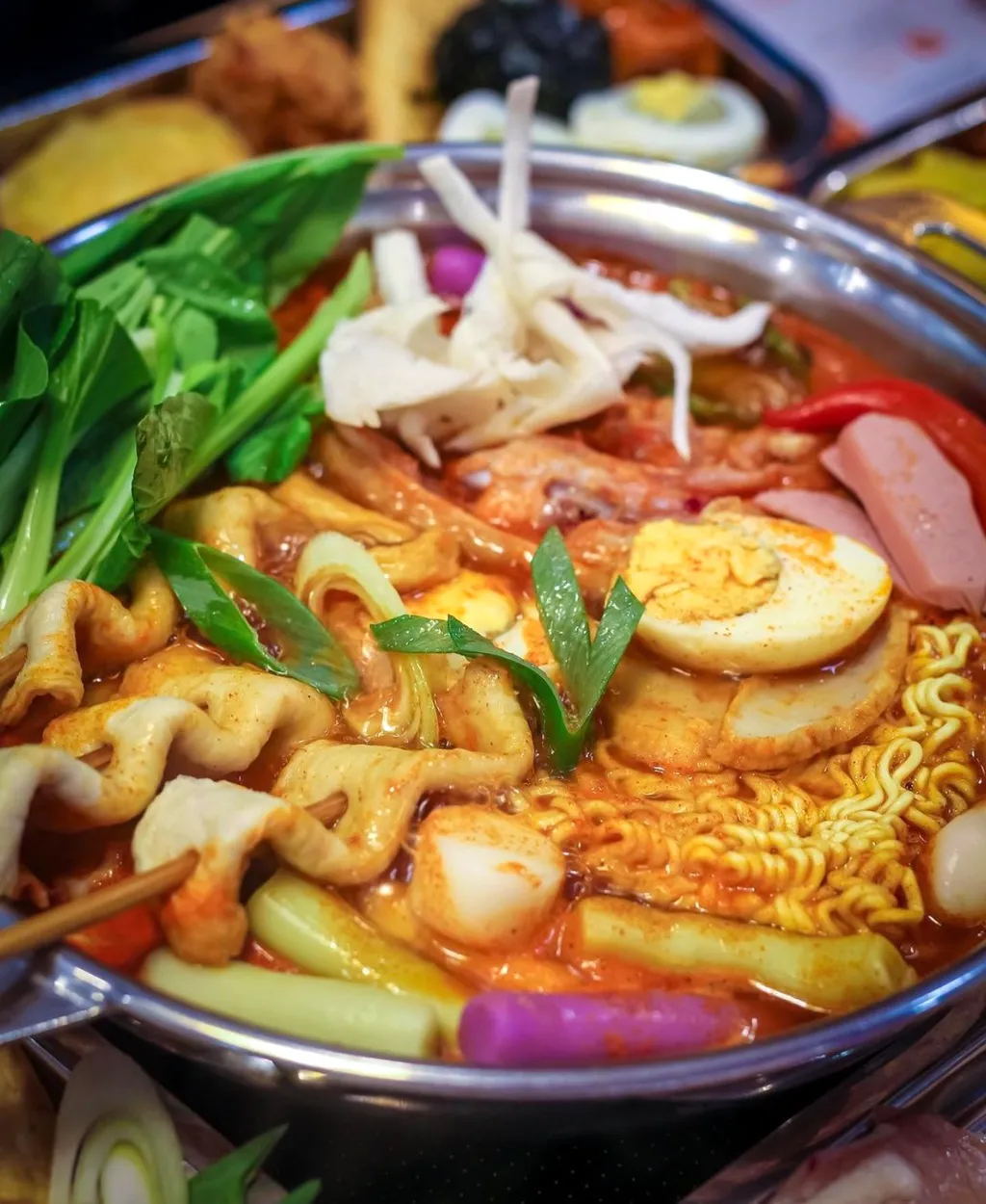 Thưởng thức buffet giá bình dân ở TP.HCM