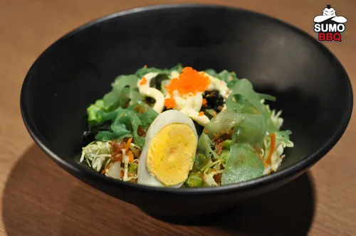 Thưởng thức Salad rong biển tại SumoBBQ.