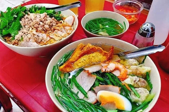 Tối nay ăn gì ở Hà Nội: Top 18 quán ăn bình dân ngon nhất Hà Nội