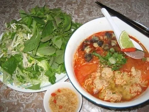 Tổng hợp 21 địa chỉ bán bún riêu, canh bún ngon tại Tp.HCM