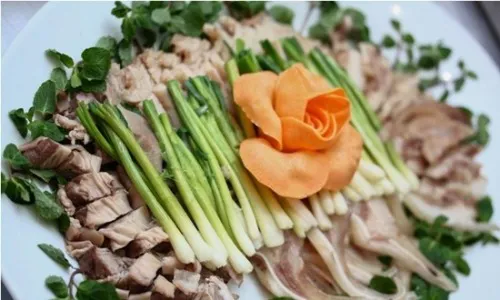 Trải nghiệm hương vị hấp dẫn của buffet hải sản Biển Đông