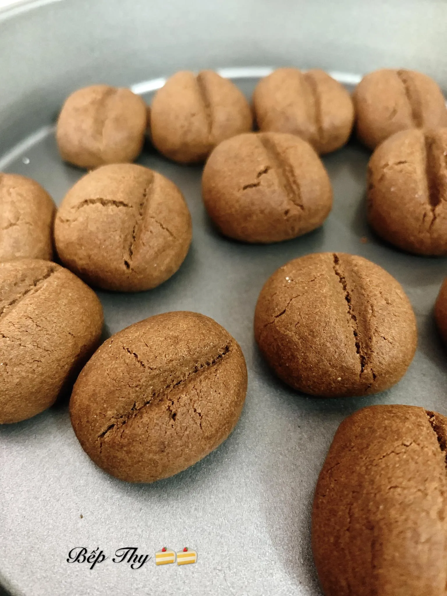 Trổ tài làm bánh cookie hạt cà phê siêu nhanh bằng nồi chiên không dầu, ai cũng khen dễ thương và thơm ngon nức nở