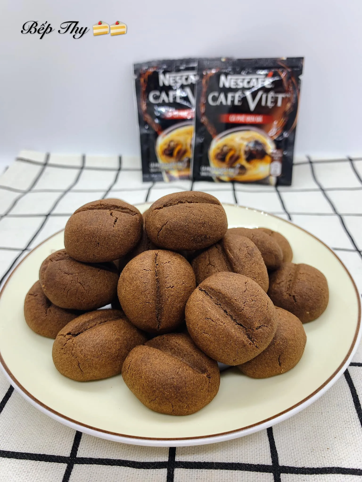 Trổ tài làm bánh cookie hạt cà phê siêu nhanh bằng nồi chiên không dầu, ai cũng khen dễ thương và thơm ngon nức nở