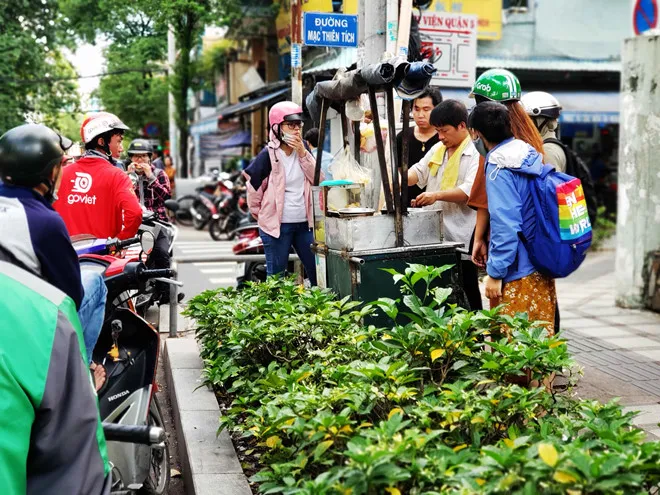 Xe bánh nướng làm khách ‘đau bụng’, anh chủ cam kết ‘kể không cười không lấy t.iền’